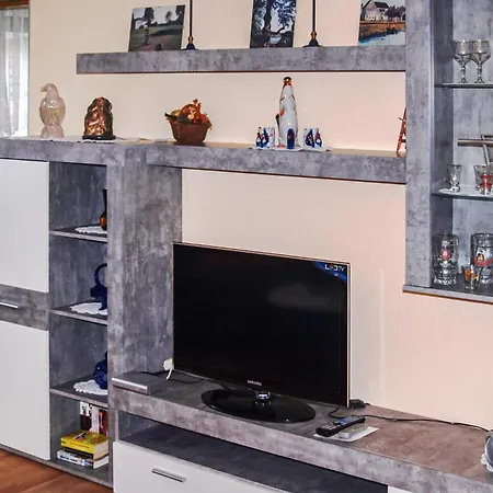 1 Bedroom Stunning Home In Loecknitz * Locknitz