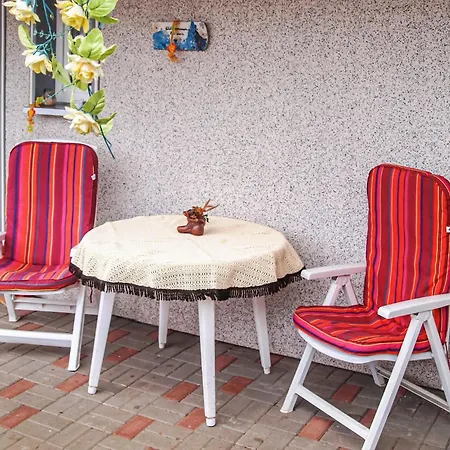 1 Bedroom Stunning Home In Loecknitz * Locknitz